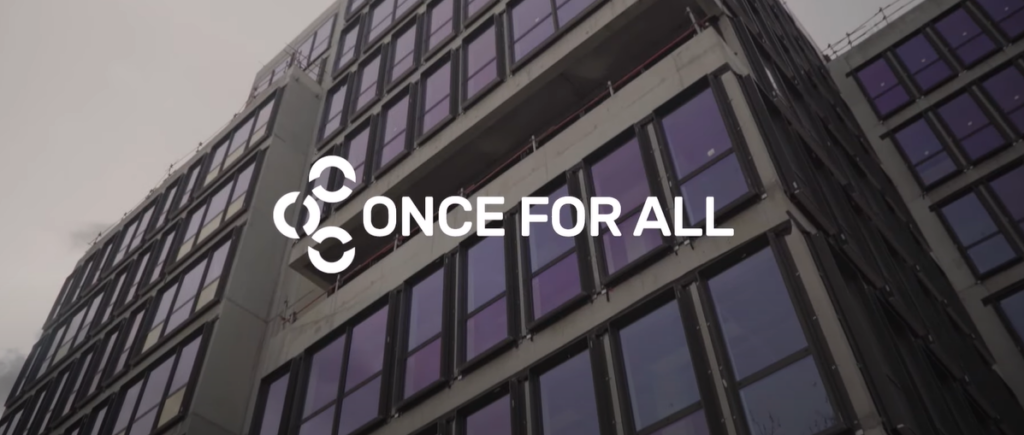 Miniature vidéo - Panda et Totem sur le chantier Bouygues Batiment