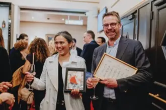 Saena Guillon Lauréate trophée des achats avec Totem
